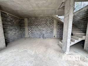 Дом 193м², 3-этажный, участок 4 сот.  