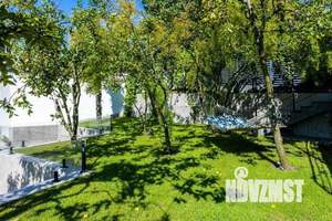 Дом 250м&sup2;, 2-этажный, участок 6 сот.  