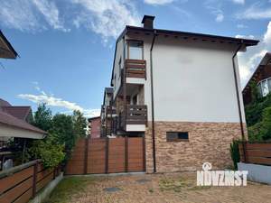 Дом 218м², 3-этажный, участок 2 сот.  