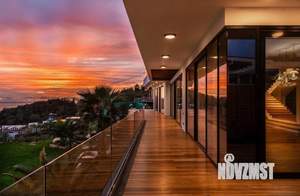 Дом 500м², 3-этажный, участок 15 сот.  