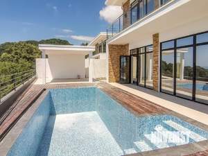 Коттедж 248м², 2-этажный, участок 5 сот.  