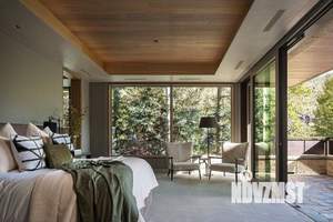 Дом 280м², 3-этажный, участок 10 сот.  