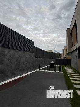 Дом 232м&sup2;, 2-этажный, участок 6 сот.  