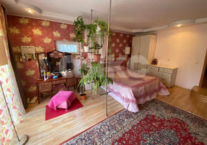 Дом 247м&sup2;, 3-этажный, участок 6 сот.  