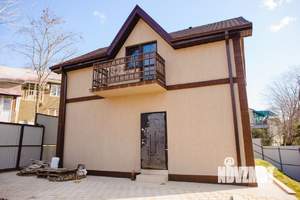 Дом 92м², 2-этажный, участок 5 сот.  