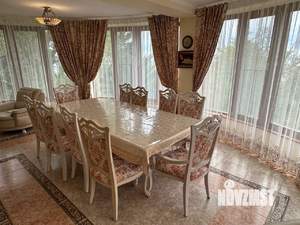 Дом 500м², 3-этажный, участок 16 сот.  
