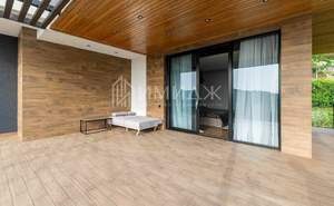 Дом 320м², 2-этажный, участок 6 сот.  