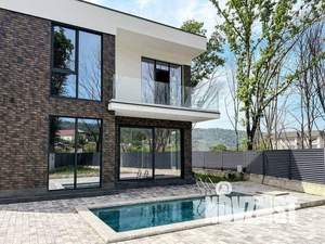 Дом 209м², 2-этажный, участок 6 сот.  