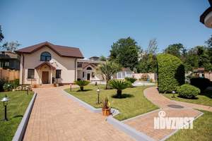 Дом 470м², 2-этажный, участок 23 сот.  