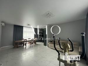 Дом 270м², 2-этажный, участок 5 сот.  