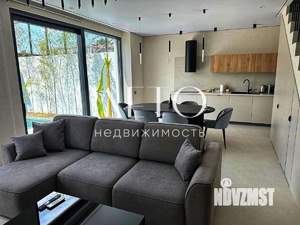 Дом 270м², 2-этажный, участок 6 сот.  