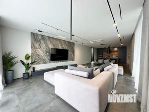 Дом 845м², 3-этажный, участок 10 сот.  