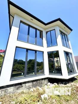 Коттедж 220м&sup2;, 2-этажный, участок 5 сот.  