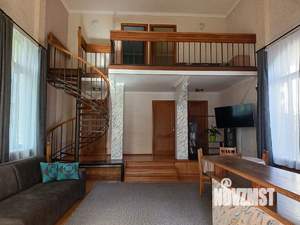 Дом 100м², 2-этажный, участок 6 сот.  