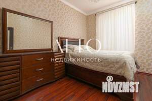 Коттедж 305м&sup2;, 3-этажный, участок 12 сот.  