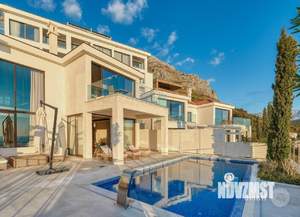 Дом 260м², 2-этажный, участок 7 сот.  