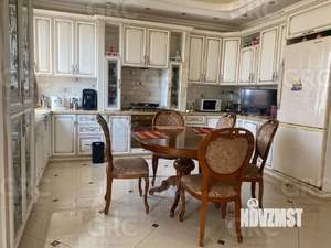 Дом 470м², 3-этажный, участок 6 сот.  