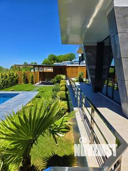 Коттедж 190м², 2-этажный, участок 6 сот.  