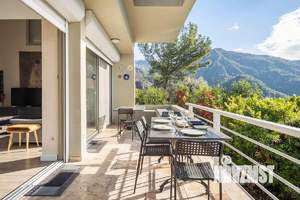 Дом 190м², 3-этажный, участок 8 сот.  