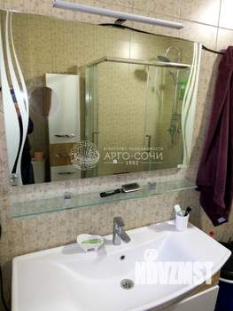 Коттедж 1050м&sup2;, 3-этажный, участок 10 сот.  