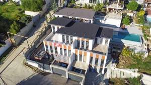 Дом 250м², 3-этажный, участок 3 сот.  