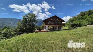 Дом 200м², 2-этажный, участок 25 сот.  