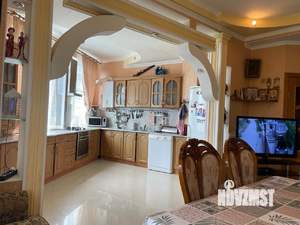 Коттедж 360м², 4-этажный, участок 7 сот.  