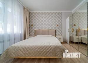Коттедж 180м², 2-этажный, участок 6 сот.  