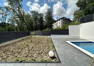 Дом 180м², 2-этажный, участок 5 сот.  