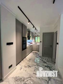 Дом 120м&sup2;, 2-этажный, участок 7 сот.  