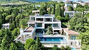 Дом 540м², 3-этажный, участок 40 сот.  