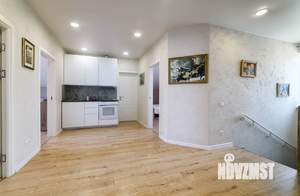 Коттедж 400м², 3-этажный, участок 4 сот.  