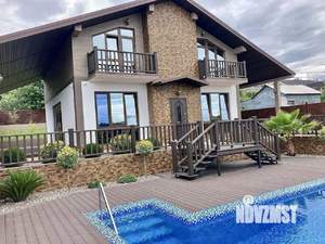 Дом 220м², 2-этажный, участок 6 сот.  