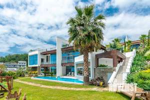 Коттедж 470м², 2-этажный, участок 15 сот.  