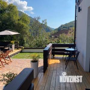 Дом 250м², 2-этажный, участок 10 сот.  