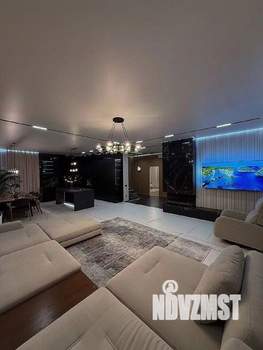 Коттедж 270м², 2-этажный, участок 10 сот.  