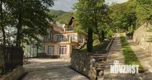Дом 620м², 2-этажный, участок 1 сот.  