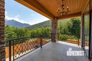 Коттедж 313м², 2-этажный, участок 5 сот.  