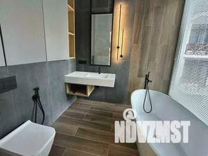 Дом 280м², 2-этажный, участок 10 сот.  