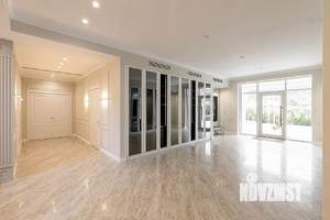 Дом 450м², 2-этажный, участок 10 сот.  