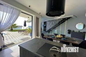 Дом 240м², 2-этажный, участок 14 сот.  