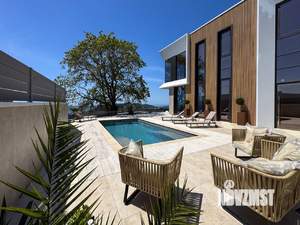 Дом 350м², 3-этажный, участок 5 сот.  