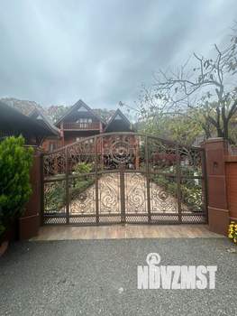 Дом 380м², 3-этажный, участок 11 сот.  