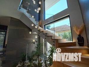 Дом 250м², 2-этажный, участок 8 сот.  