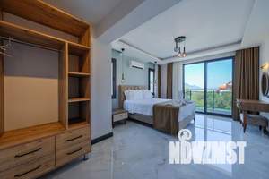 Коттедж 480м², 3-этажный, участок 5 сот.  