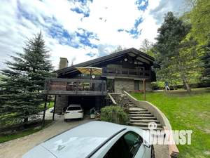 Дом 420м², 2-этажный, участок 15 сот.  