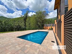 Дом 320м², 3-этажный, участок 17 сот.  