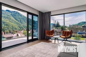 Дом 650м&sup2;, 3-этажный, участок 11 сот.  