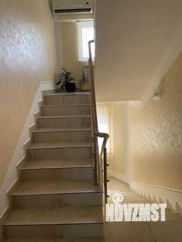 Коттедж 402м², 3-этажный, участок 7 сот.  