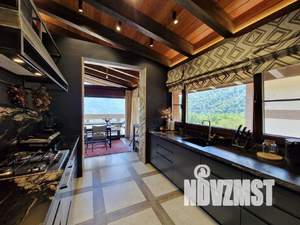 Дом 270м², 2-этажный, участок 9 сот.  